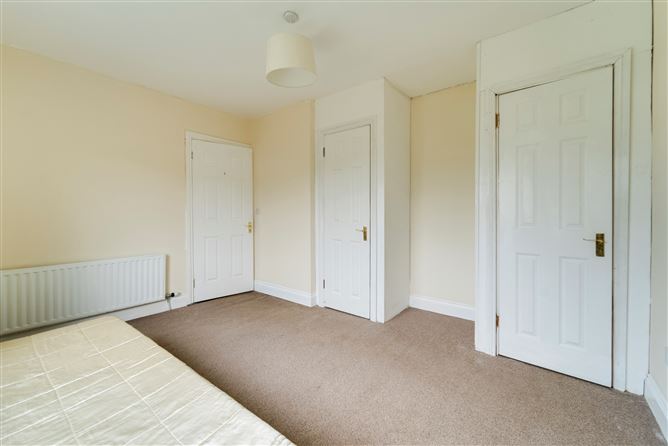 27 Woodlawn Park Grove, Firhouse, Dublin