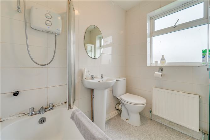 27 Woodlawn Park Grove, Firhouse, Dublin