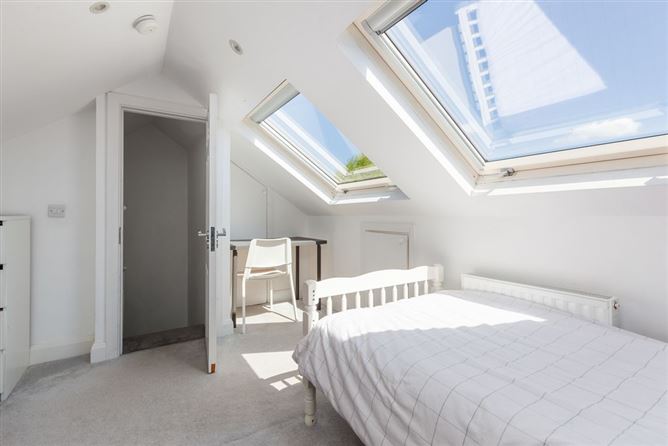 https://photos-a.propertyimages.ie/media/1/0/3/4927301/45e1d3b9-11ea-49f1-9b39-4e267c764a06_l.jpg