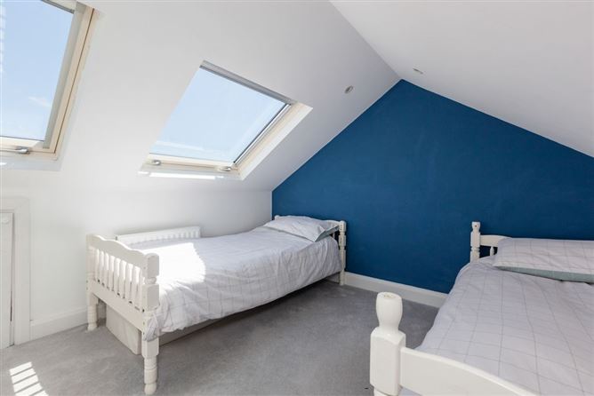 https://photos-a.propertyimages.ie/media/1/0/3/4927301/45e1d3b9-11ea-49f1-9b39-4e267c764a06_l.jpg