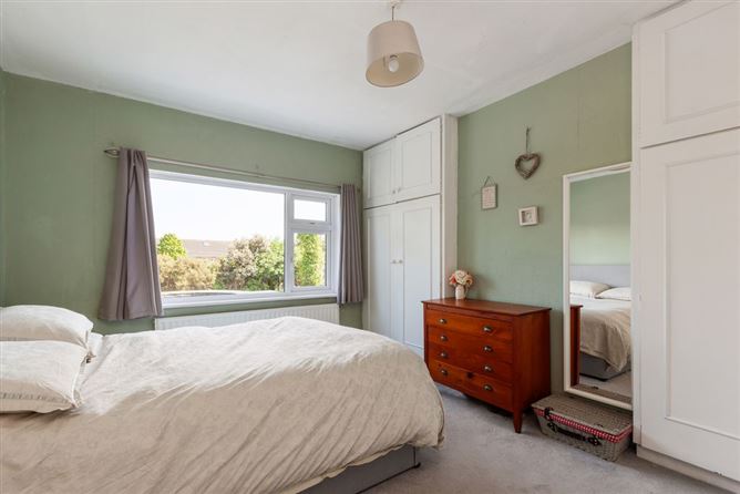 https://photos-a.propertyimages.ie/media/1/0/3/4927301/45e1d3b9-11ea-49f1-9b39-4e267c764a06_l.jpg