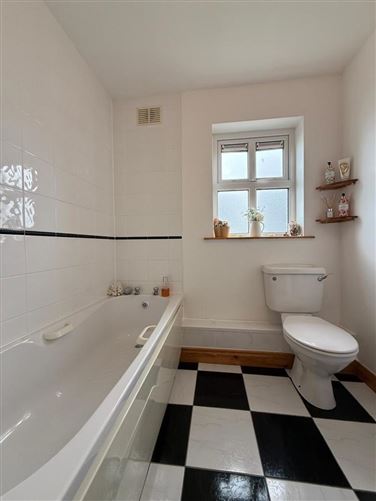 Photo 15 of 45 — 15 Friarshill Close, Ballaghaderreen, Co. Roscommon