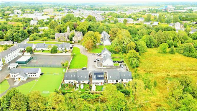 Photo 39 of 45 — 15 Friarshill Close, Ballaghaderreen, Co. Roscommon