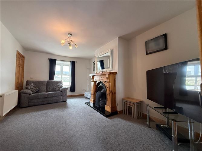 15 Friarshill Close, Ballaghaderreen, Co. Roscommon