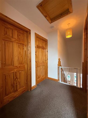 Photo 17 of 45 — 15 Friarshill Close, Ballaghaderreen, Co. Roscommon