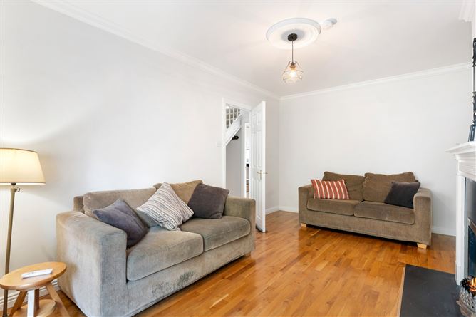 9 Glencairn Avenue, The Gallops, Leopardstown, Dublin 18