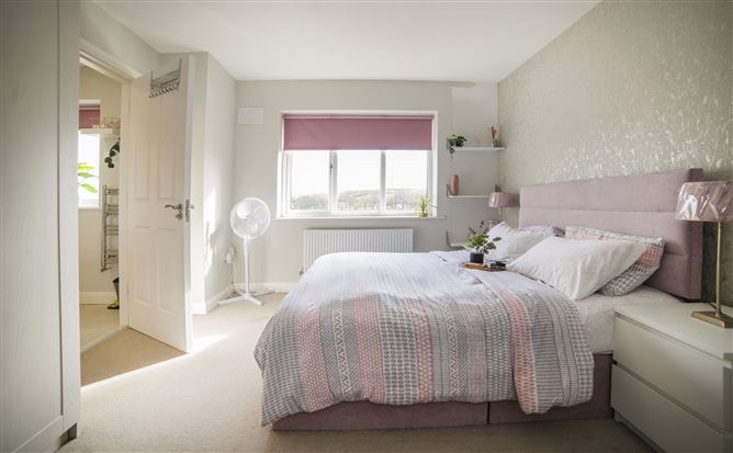 3 Bay Meadows Crescent, Hollystown, Dublin