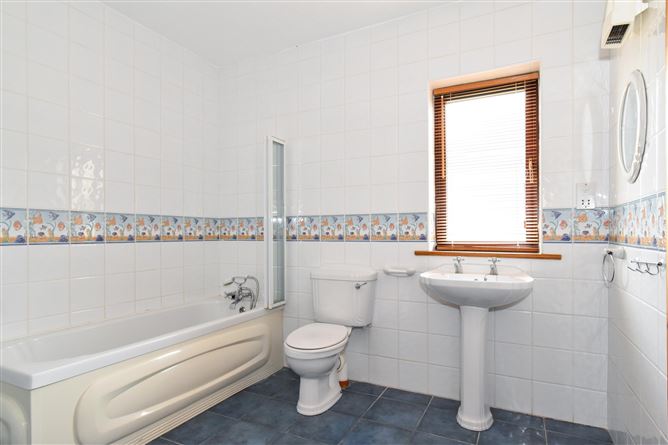 39 Renville Village, Oranmore, Co. Galway