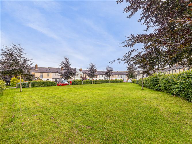 27 Radharc An Chaislain, Naas, Kildare