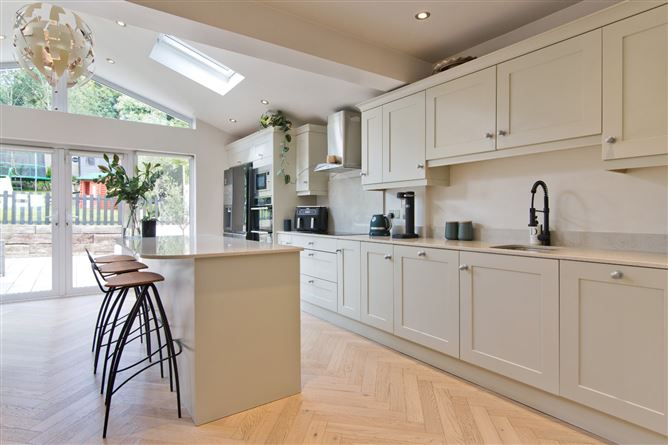 16 Murphystown Road, Leopardstown, Dublin 18