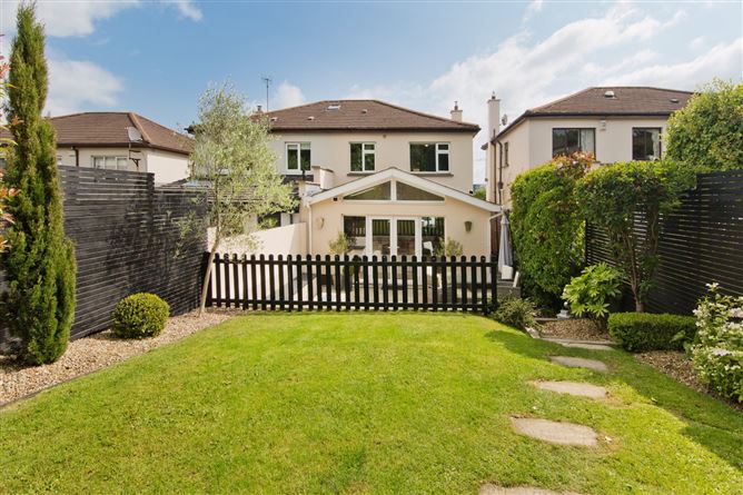 16 Murphystown Road, Leopardstown, Dublin 18
