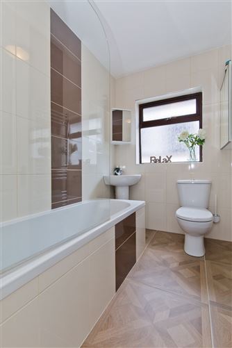 16 Murphystown Road, Leopardstown, Dublin 18