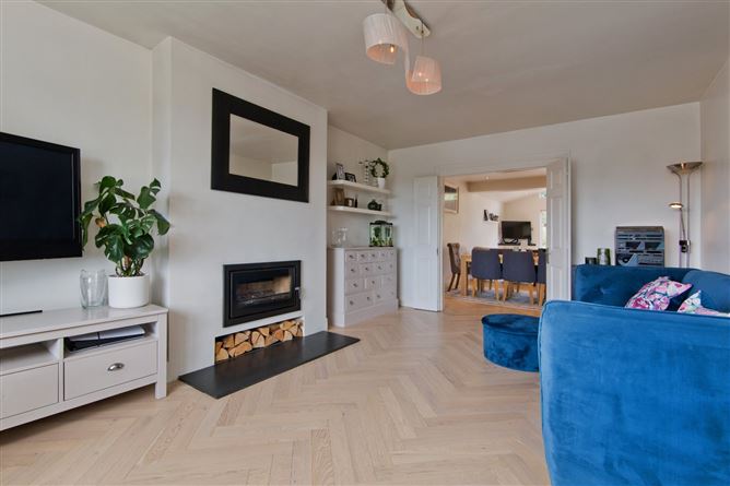 16 Murphystown Road, Leopardstown, Dublin 18