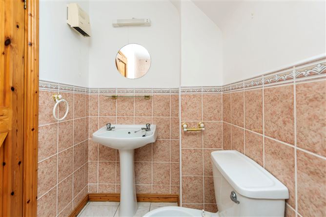 8 Elm Grove, Rosslare Strand, Co. Wexford