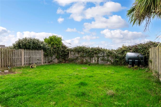 8 Elm Grove, Rosslare Strand, Co. Wexford