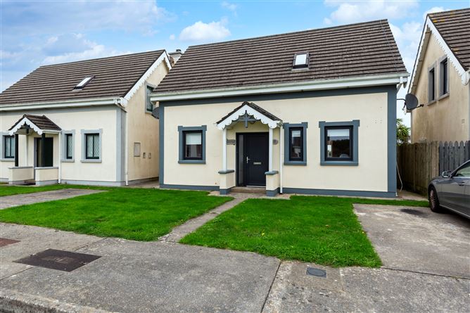 8 Elm Grove, Rosslare Strand, Co. Wexford