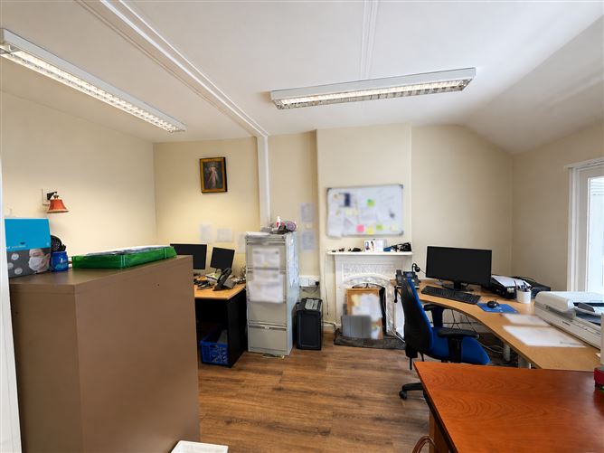 14 Watergate Street, Navan, Meath