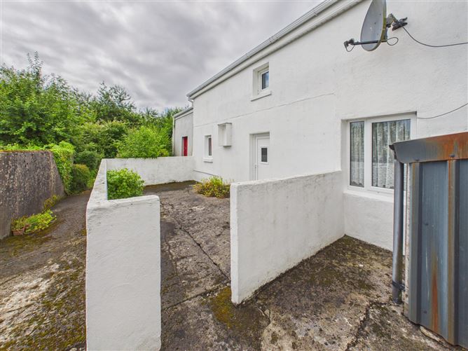 Photo 18 of 25 — Sheeaun, Ballycrissane, Ballinasloe, Co. Galway