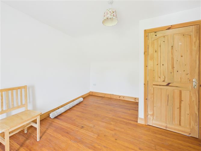 Photo 15 of 25 — Sheeaun, Ballycrissane, Ballinasloe, Co. Galway