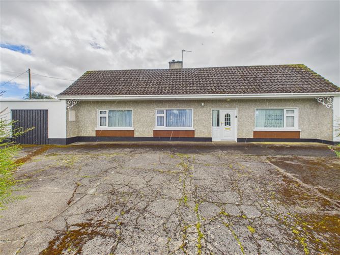 Photo 5 of 25 — Sheeaun, Ballycrissane, Ballinasloe, Co. Galway