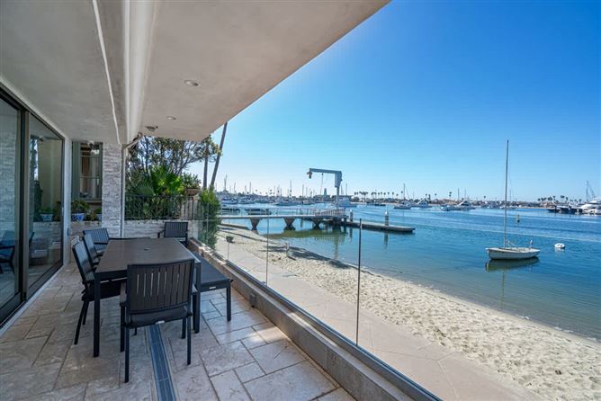 Lido Drift,Newport Beach,California,USA