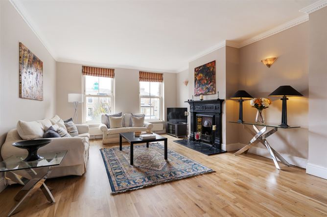 10 Leeson Court, Leeson Street Upper, Ballsbridge, Dublin 4