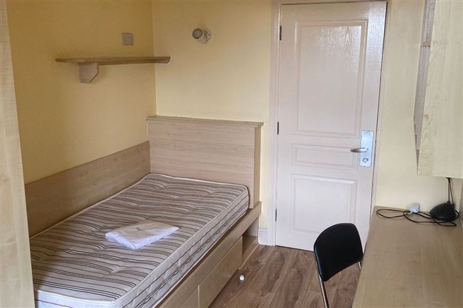 68 Glasan, Student Village, Ballybane, Co. Galway, H91FNH9