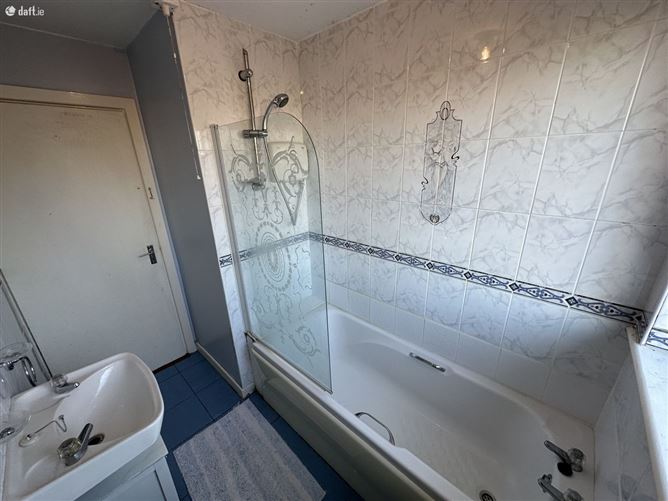  15 Maple Rise, Pembroke Wood, Passage West, Cork