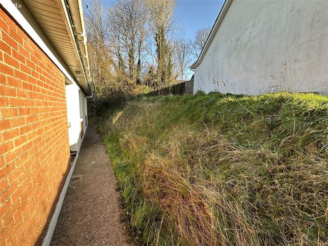  15 Maple Rise, Pembroke Wood, Passage West, Cork