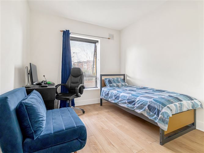 2 West Courtyard, Tullyvale, Cherrywood, Dublin 18