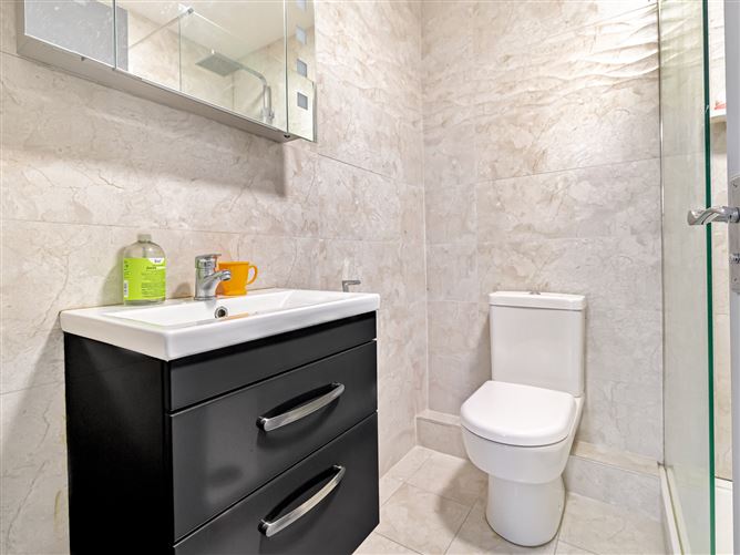 2 West Courtyard, Tullyvale, Cherrywood, Dublin 18
