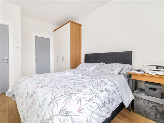 2 West Courtyard, Tullyvale, Cherrywood, Dublin 18