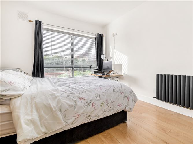 2 West Courtyard, Tullyvale, Cherrywood, Dublin 18