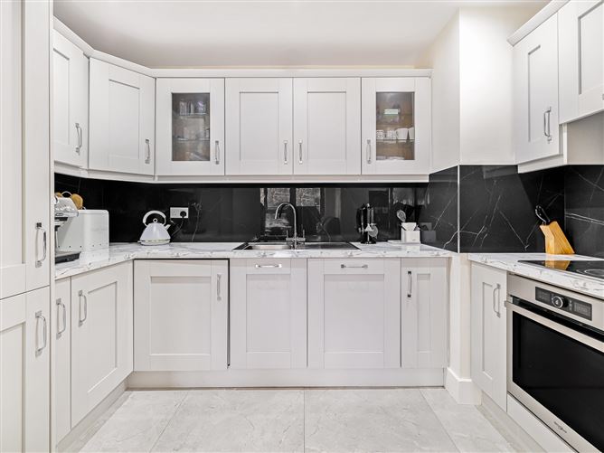 2 West Courtyard, Tullyvale, Cherrywood, Dublin 18