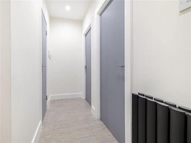 2 West Courtyard, Tullyvale, Cherrywood, Dublin 18