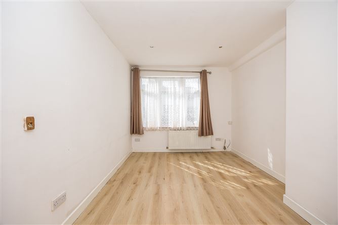 78 Larkhill road, Whitehall, Dublin 9