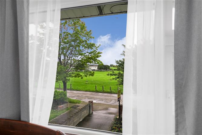 62 Fernwood Park, Springfield, Dublin 24