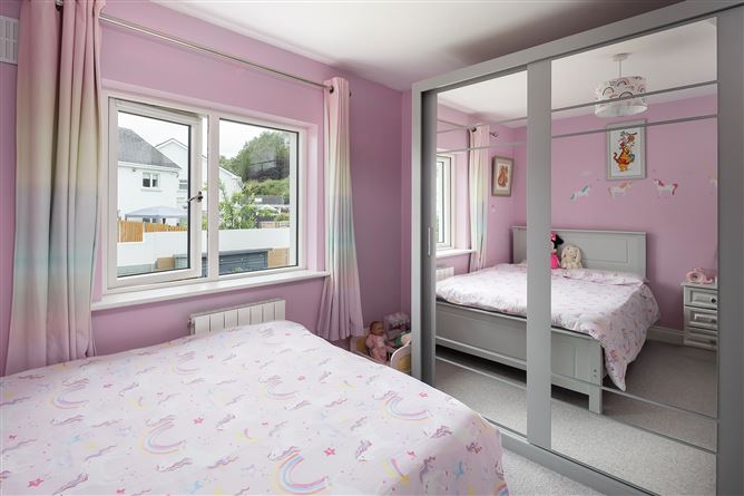 https://photos-a.propertyimages.ie/media/1/0/6/5008601/52d3cb04-3308-4d52-bace-a92f425947b6_l.jpg