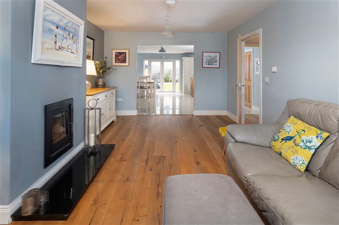 https://photos-a.propertyimages.ie/media/1/0/6/5008601/52d3cb04-3308-4d52-bace-a92f425947b6_l.jpg