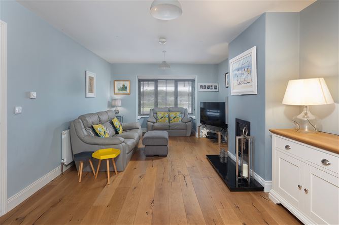 https://photos-a.propertyimages.ie/media/1/0/6/5008601/52d3cb04-3308-4d52-bace-a92f425947b6_l.jpg