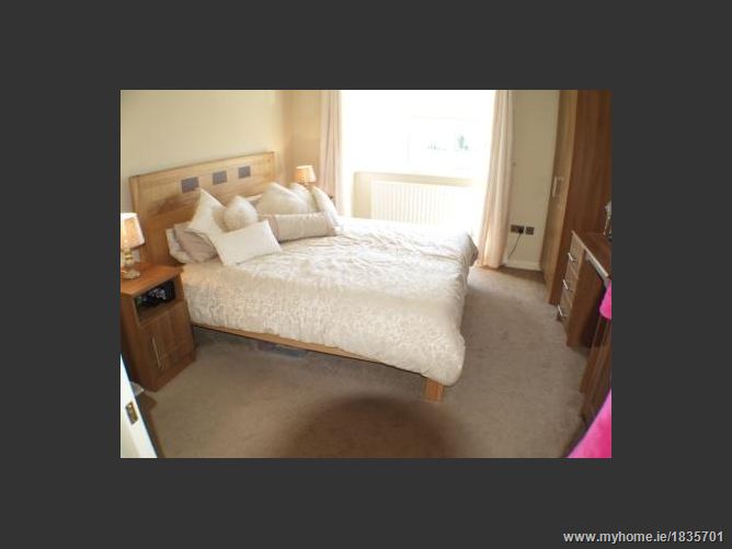 14 Haydens Park Green, Lucan, Co. Dublin