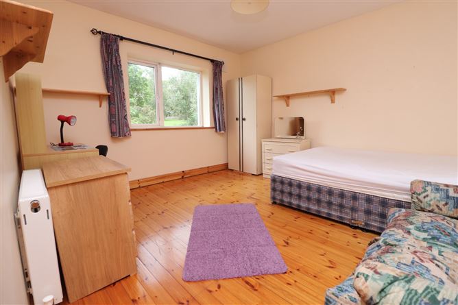 17 Grove Park, Ballyjamesduff, Cavan