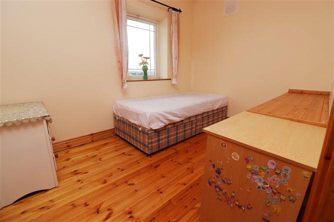 17 Grove Park, Ballyjamesduff, Cavan