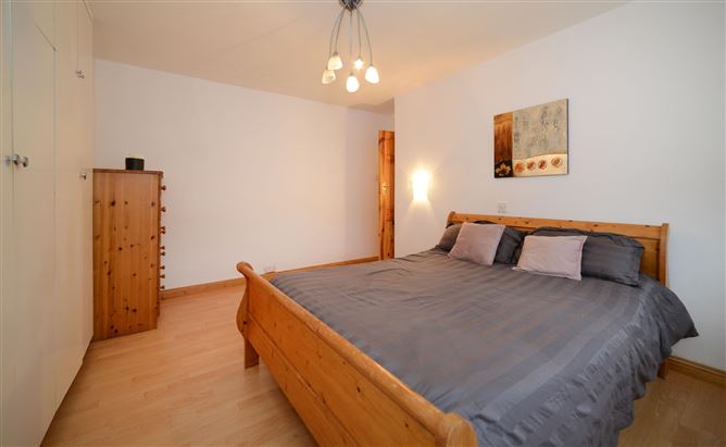 48 Shanowen Park, Santry, Dublin