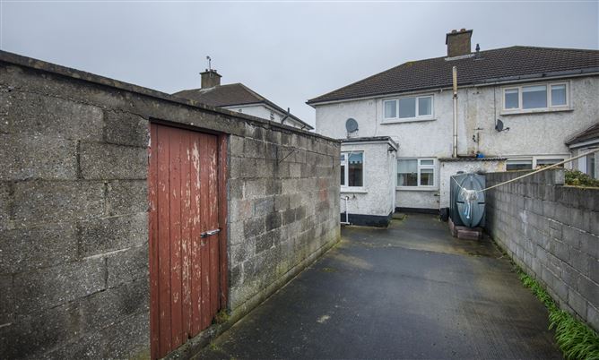 48 Shanowen Park, Santry, Dublin