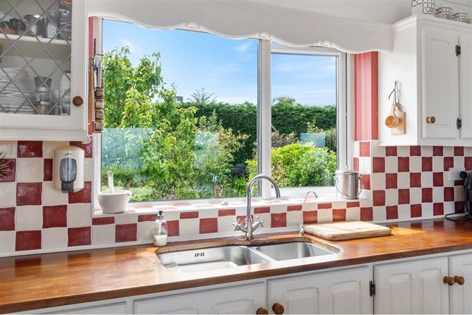 Maumeen, Letternore, Lettermore Island, Galway, Galway City, Co. Galway