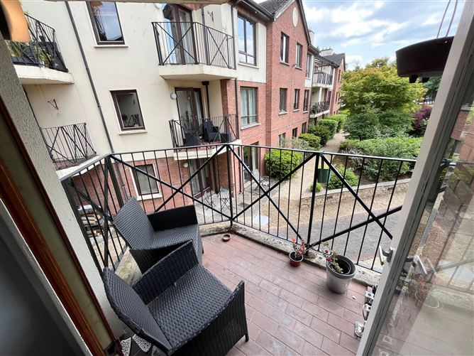Grand Canal View, James Walk, Rialto, Dublin 8