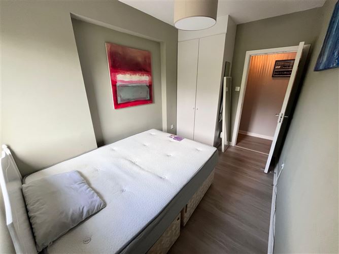 Grand Canal View, James Walk, Rialto, Dublin 8