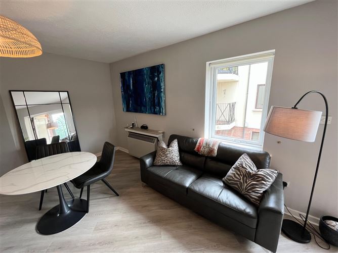 Grand Canal View, James Walk, Rialto, Dublin 8