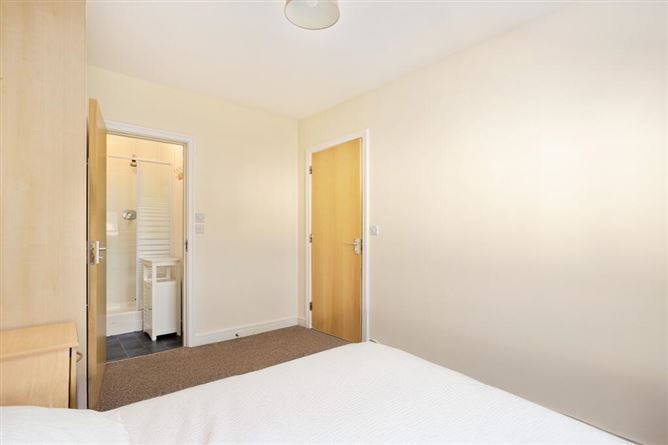 39 Rosse Court Terrace, Lucan, Dublin